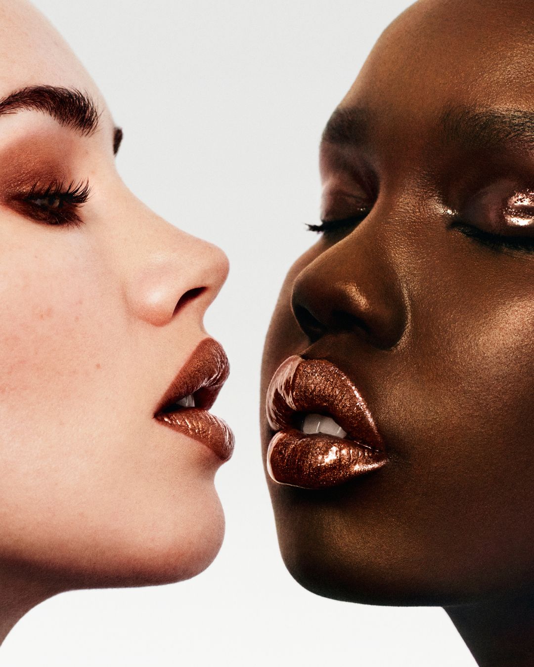 ISAMAYA L LIP BALM Bronziteイサマヤビューティ Metal Lip Balm – Isamaya EU